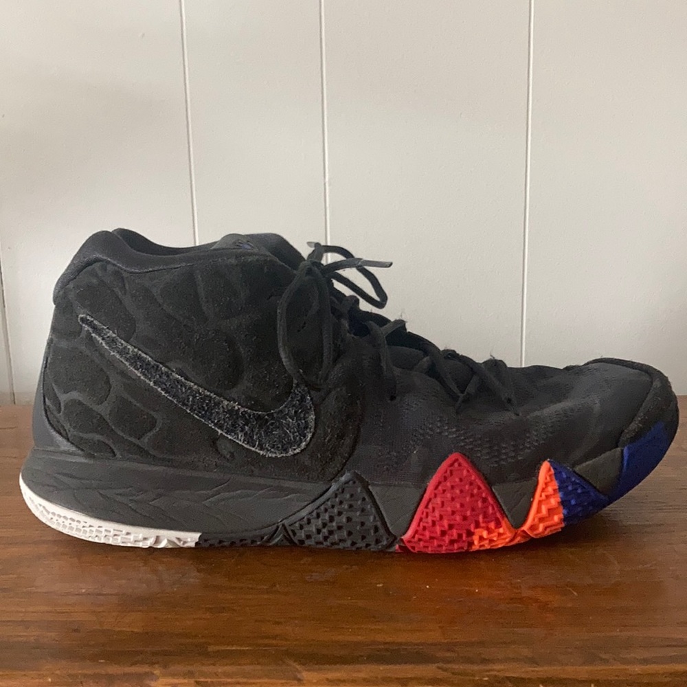Kyrie 4
